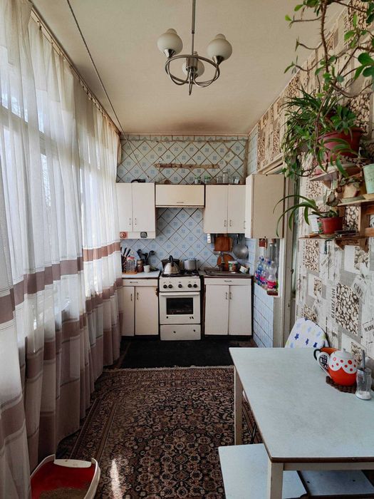 Юнусабад 13 кв 2/2/4 (62м2) ор-р Анжир кафе