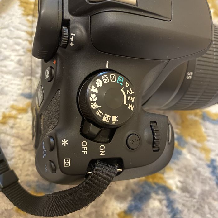 Фотоаппарат Canon EOS 1300D