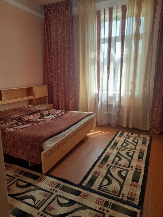 Продается 2-х комнатная переделанная в 3-х комнатную, высокопотолочная