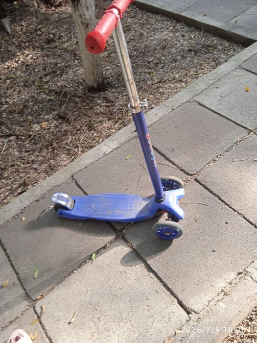 Продам детский самокат