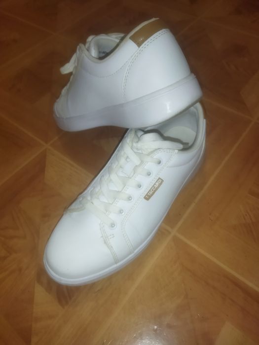 Продам кеды кроссы