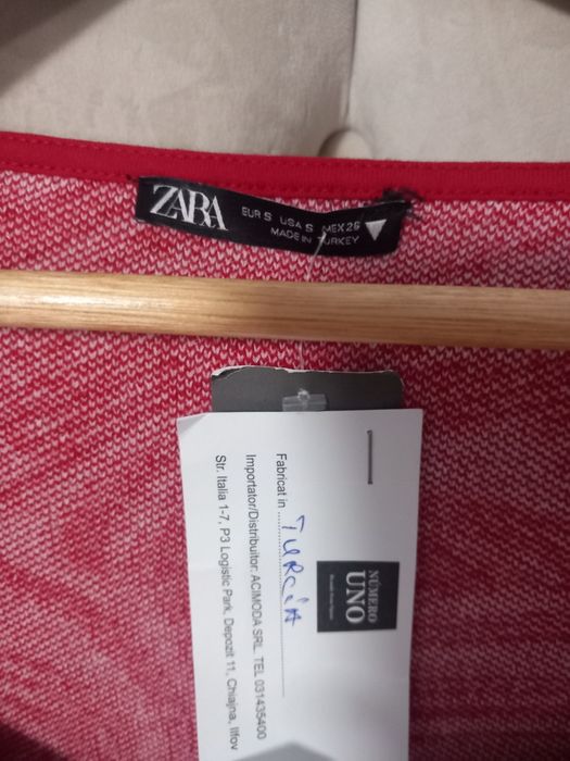 Rochie scurta tricotata roșie măsură S cu maneca lunga Zara noua