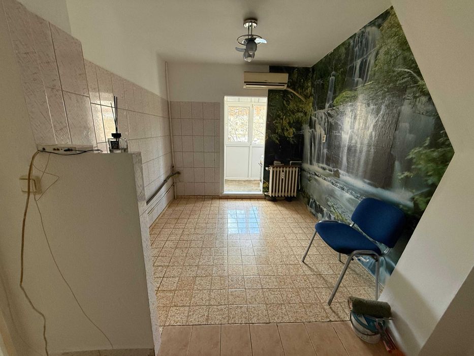 Vand apartament 2 camere Craiova - zona Sarari