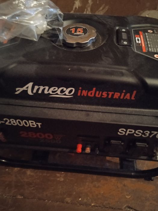 Бензиновый генератор