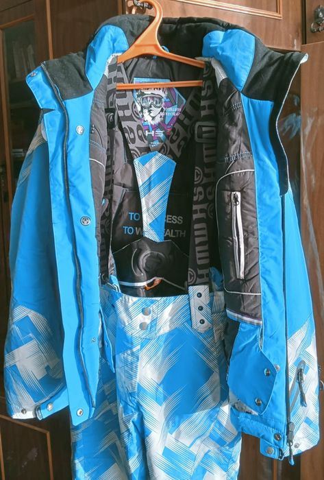 Горнолыжный костюм