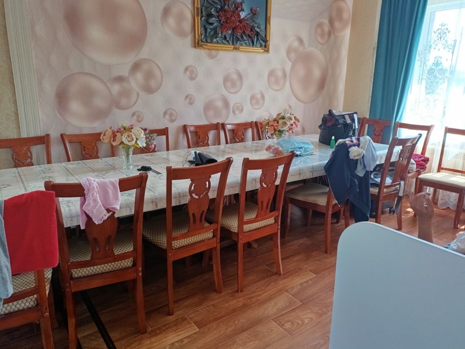 Стол с Стульями продается