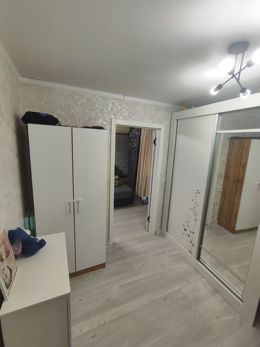 Продаётся 4 комнатная квартира
