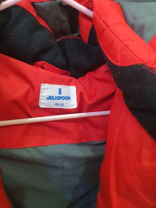 Koreya mashxur brendi"JELISPOON" qizil rangli kurtkasi