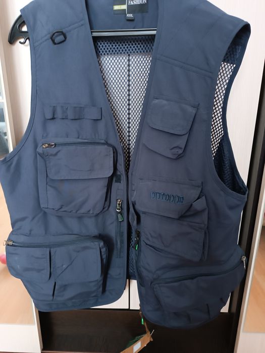 Продам жилетку мужская