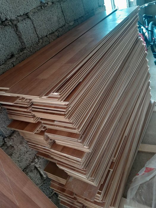 Ламинат, паркет 73 квадрат