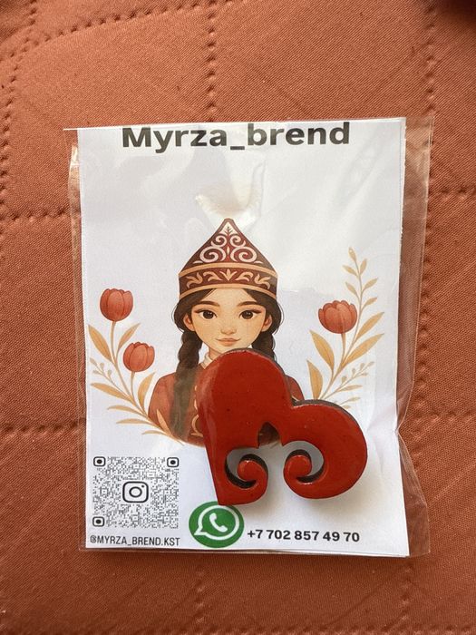 Этно брошь ручная работа.