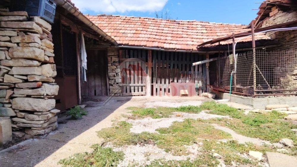 Продава се Къща в с. Долна Липница, Област Велико Търново - 50 кв.м за 500 €/кв.м - Снимка #14