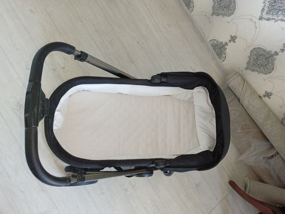 Детская коляска зимни и летни