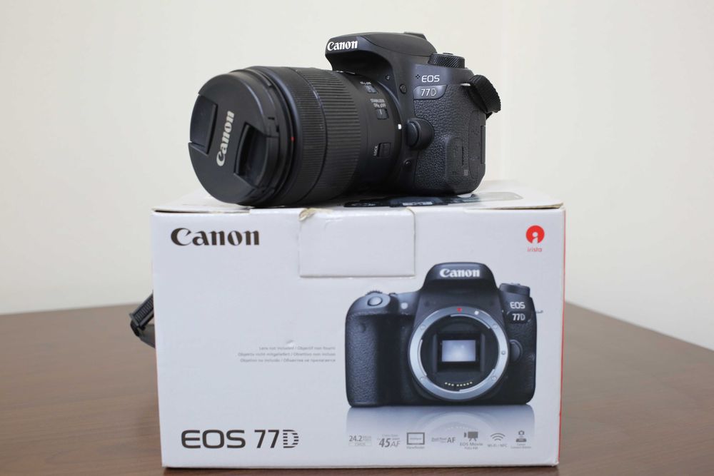 Aparat foto Canon 77D + Canon 18-135mm IS USM ideal vacanta & familie