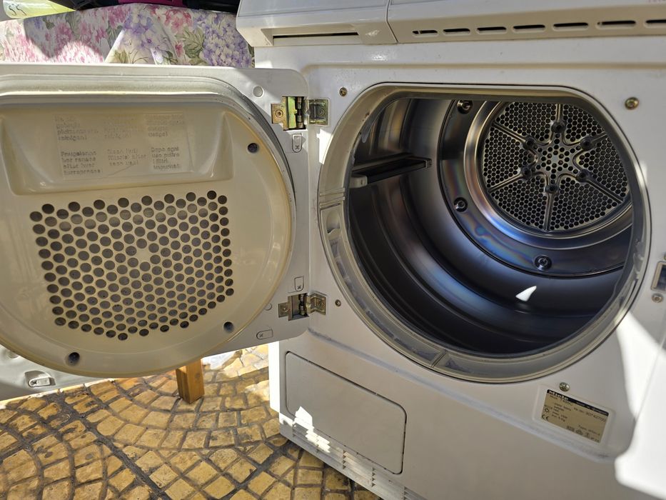 Сушилня Miele Novotronic T495C