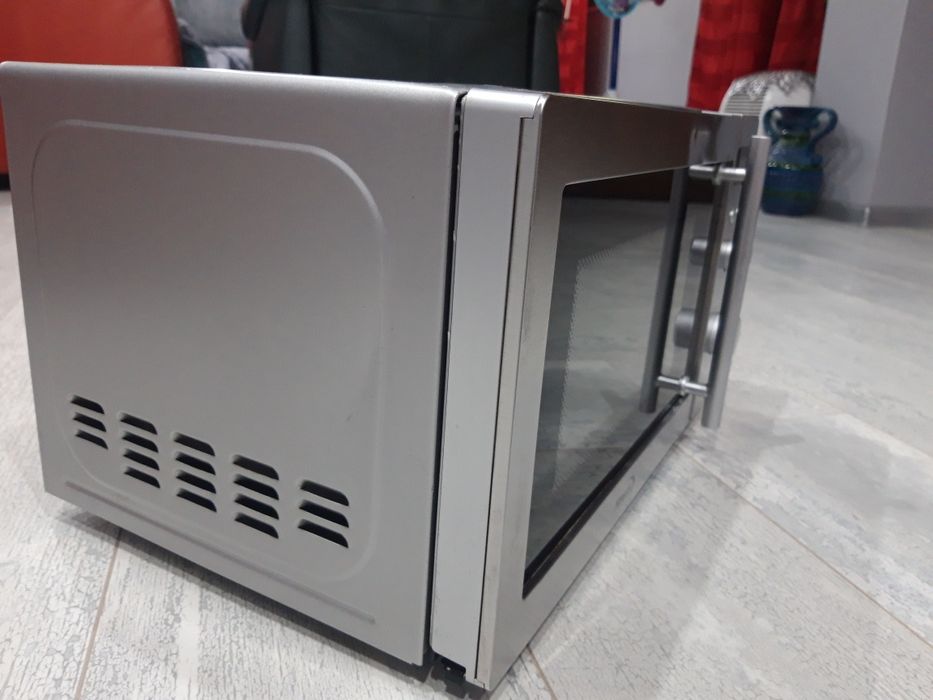 Микровълнова печка с грил HANSEATIC -1270 w