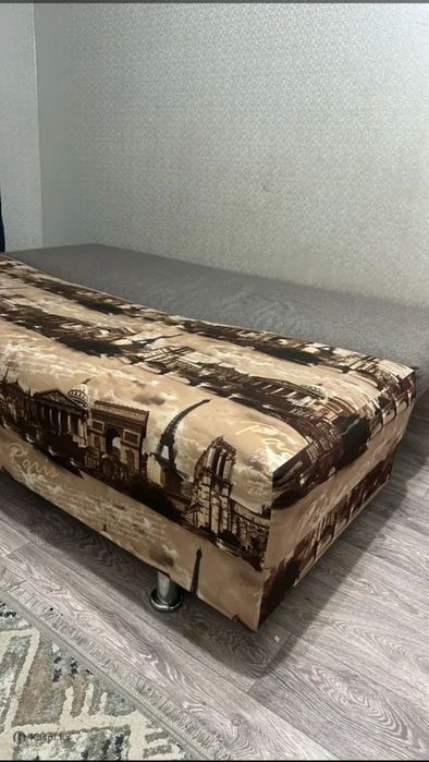 продается тахта в отличном состояний