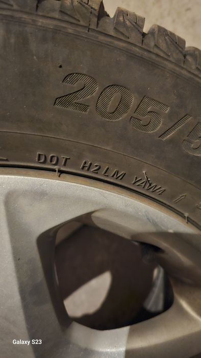 Гуми с джанти Kumho Winter 205 55 16