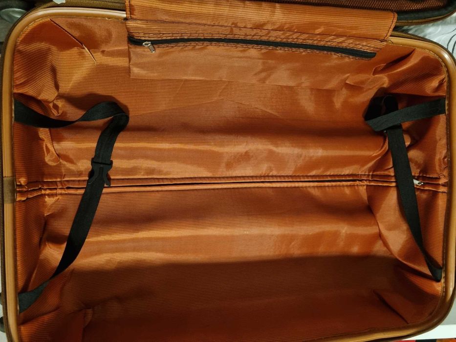 Куфар Estil среден размер