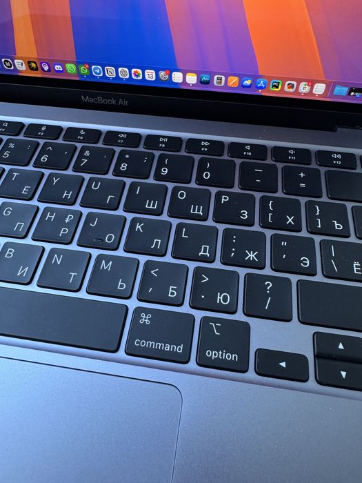 Продам Macbook Air M1 100% 20 циклов