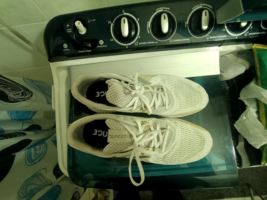 Кроссови Adidas AEROBOUNCE