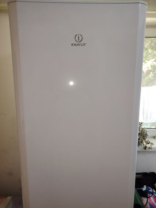 Холодильник INDESiT б/у 65000 тг.