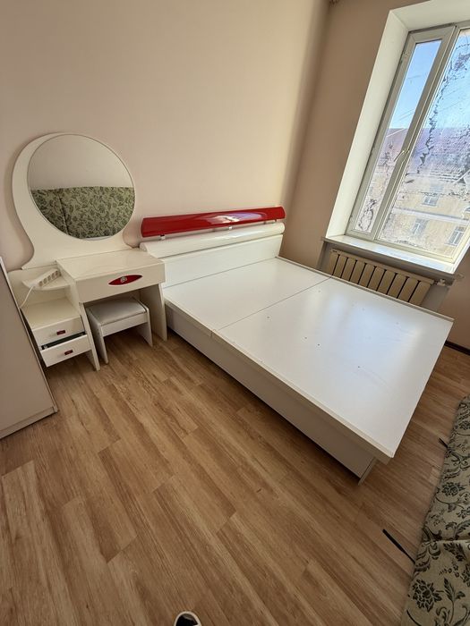 Спальный гарнитур 120000 тенге