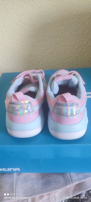 Продавам детски маратонки Puma, номер 33
