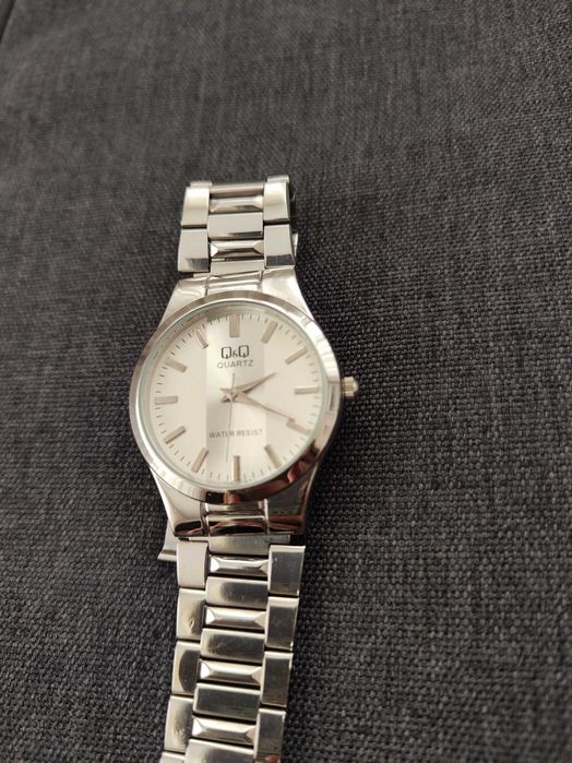 Нов метален часовник Q&Q Water resist