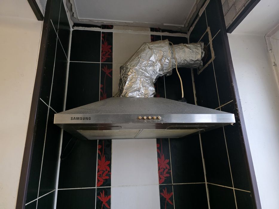 Продам вытяжку в рабочем состоянии