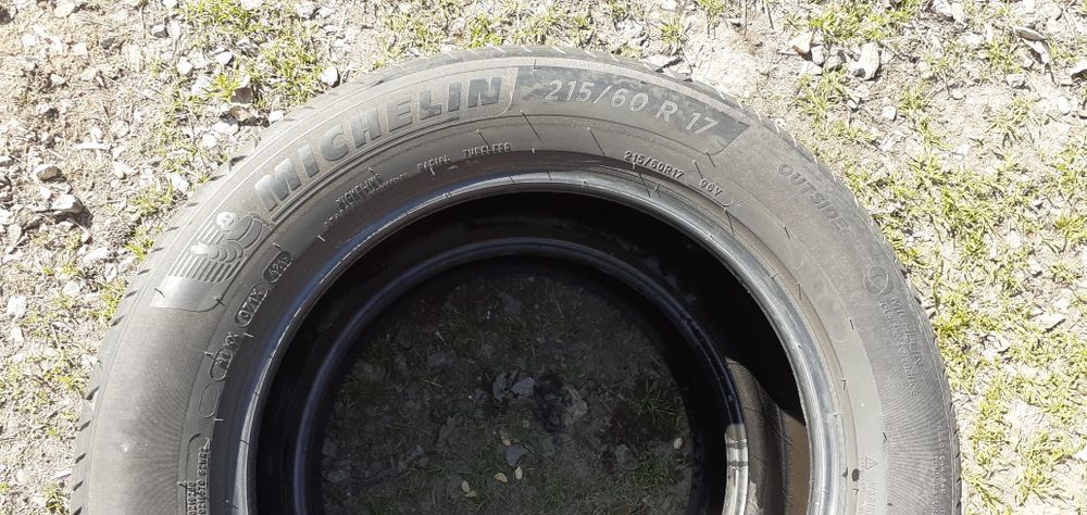 Vând 4 anvelope Michelin