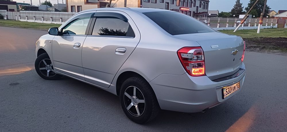 Шевролет кобальт