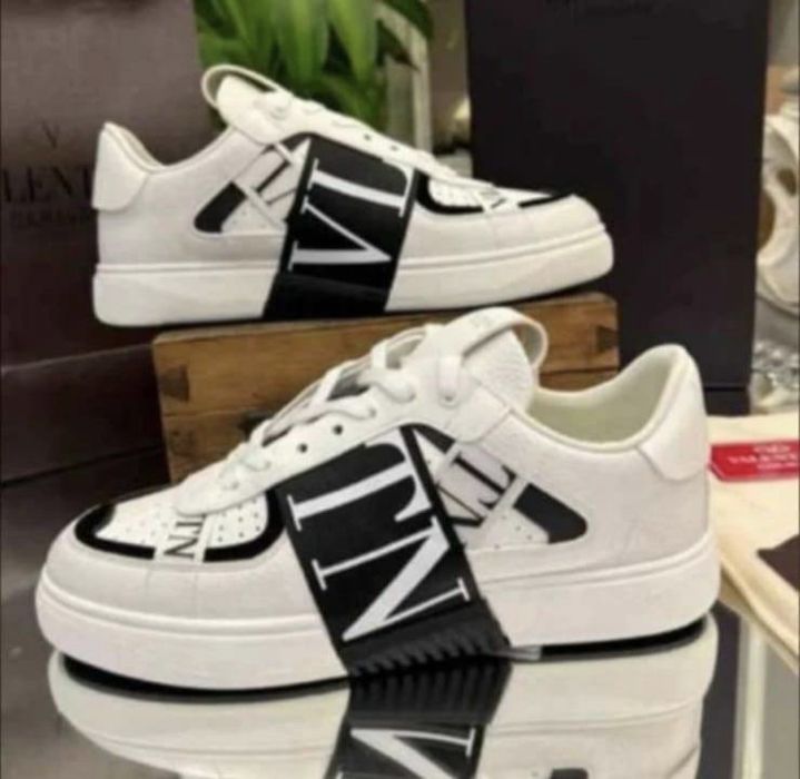 Adidasi universali vl