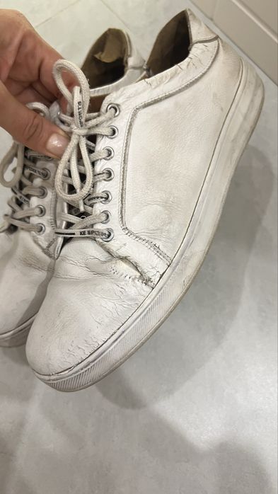 Отдам обувь даром!