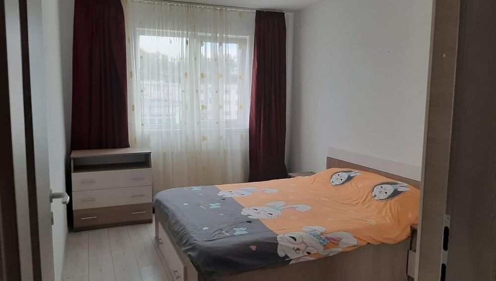 Spre închiriere apartament 3 camere in bloc nou cu lift