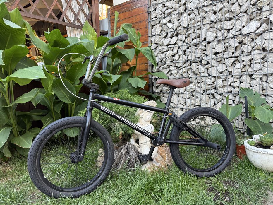 vând BMX WeThePeople freestyle