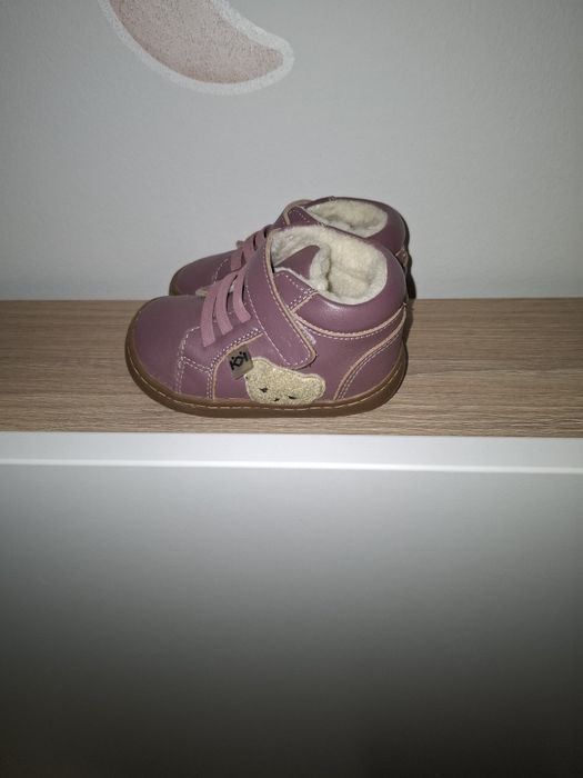 Пантофи, сандали, боти и маратонки