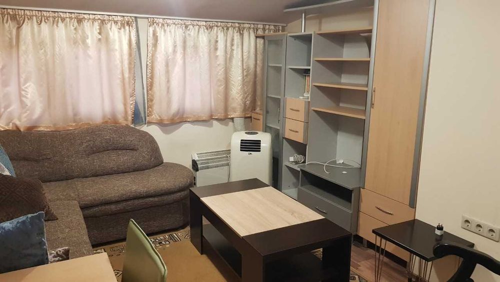 Дава се под наем Четиристаен апартамент в София, Център - 85 кв.м за 1020 € - Снимка #2