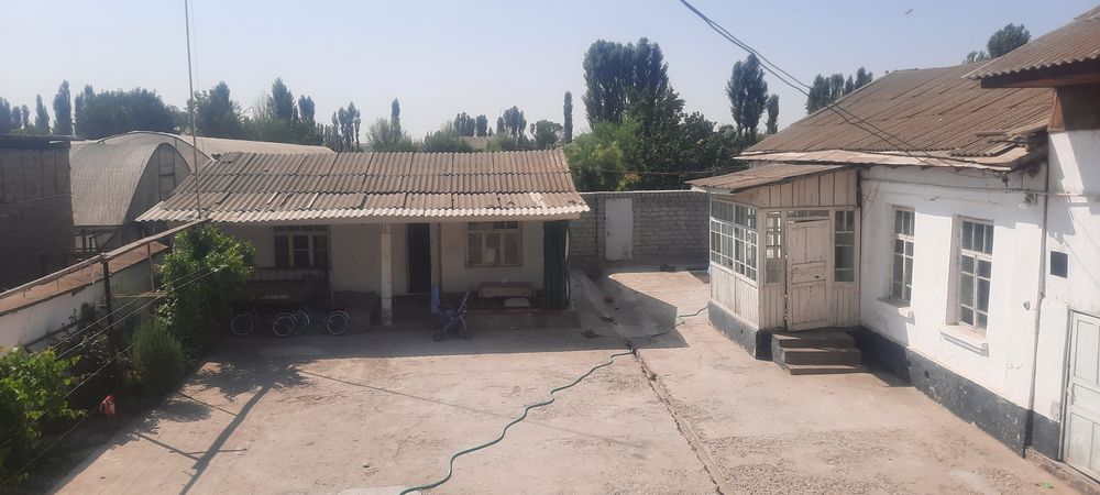 Toshkent viloyati Oqqo‘rg‘on tumani Eltamg‘ald Mamunt da uy sotiladi