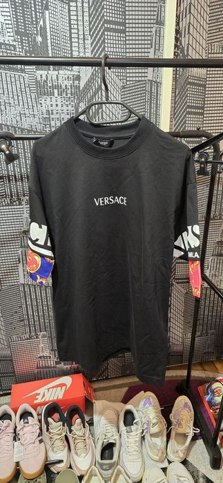 Vând tricou versace