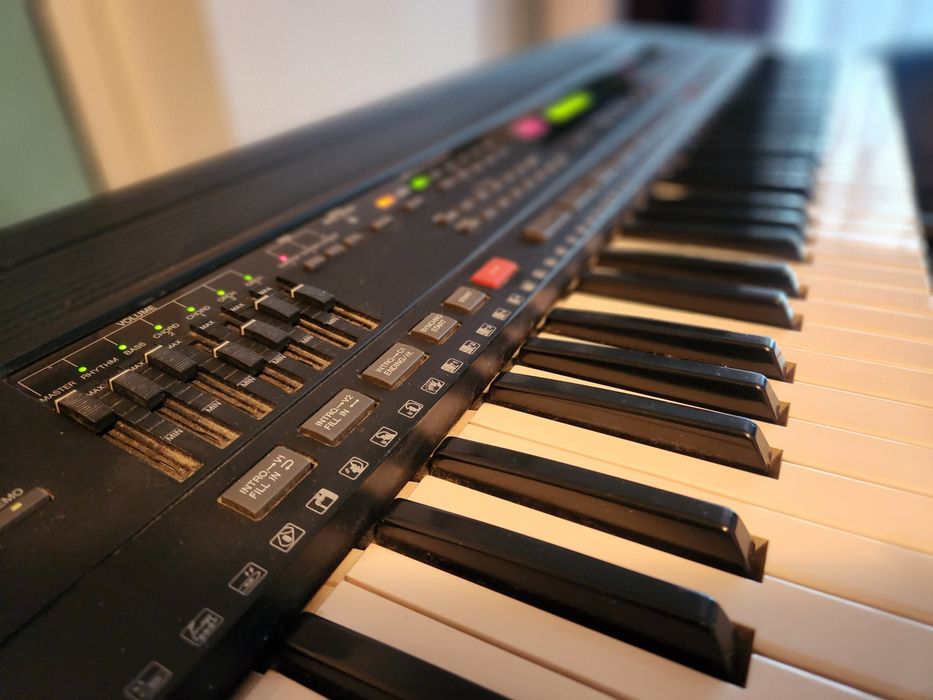 Orga Yamaha psr 6700 6 octave plus stativ