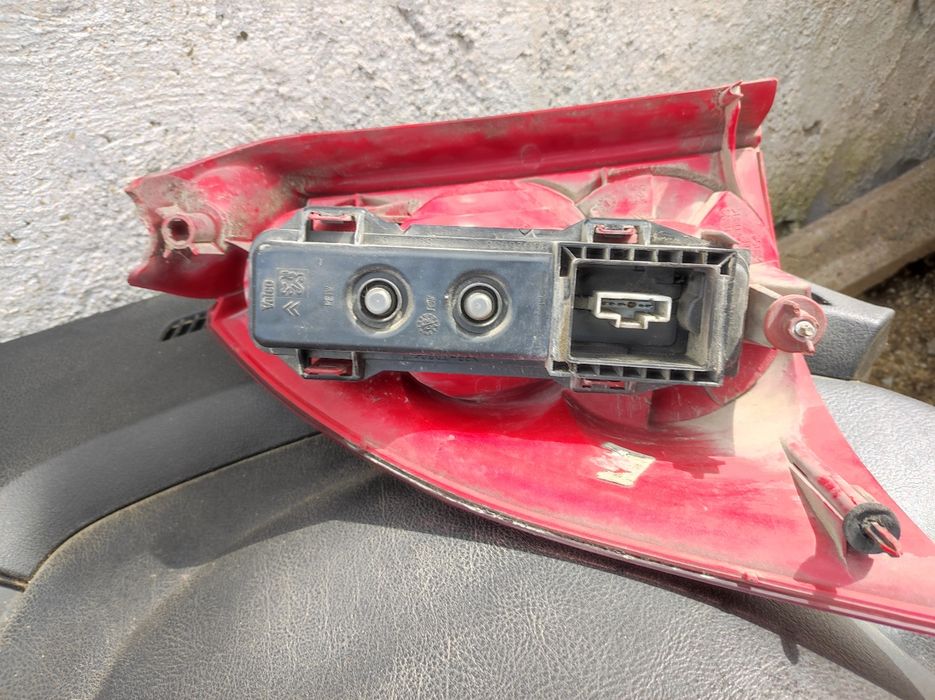 Десен стоп за Пежо-307SW(комби