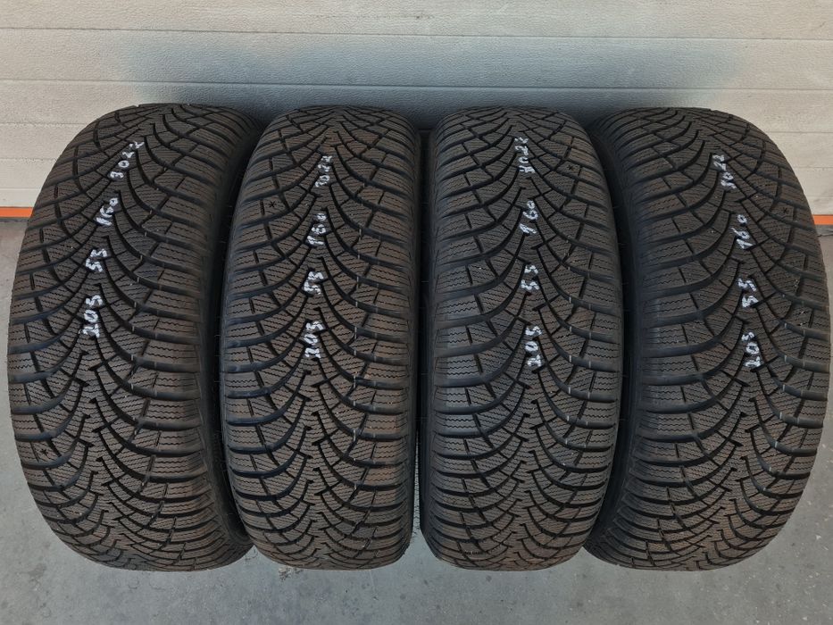 Зимни гуми 4 броя GOODYEAR UltraGrip9+ 205 55 R16 дот 3022