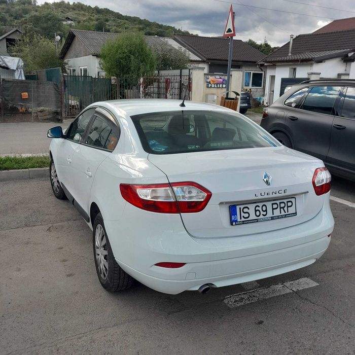Vanzare autoturism Renault Fluence 2016
