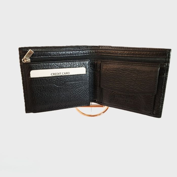 Луксозен кожен портфейл