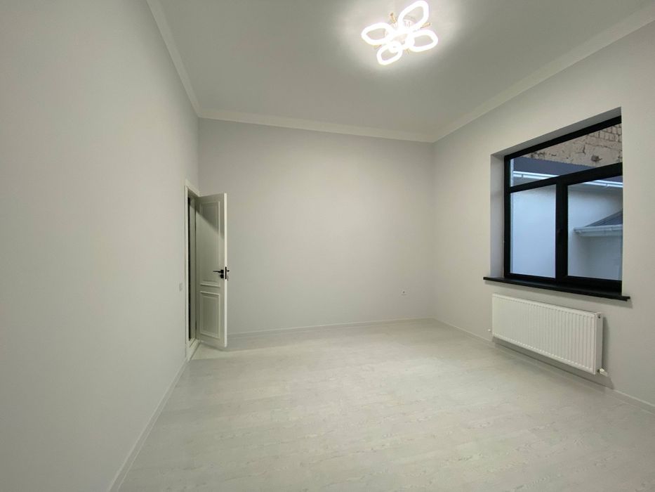 Tayor hovli sotiladi