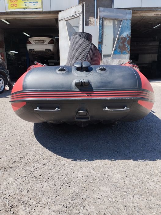 Продам лодку один сезон.