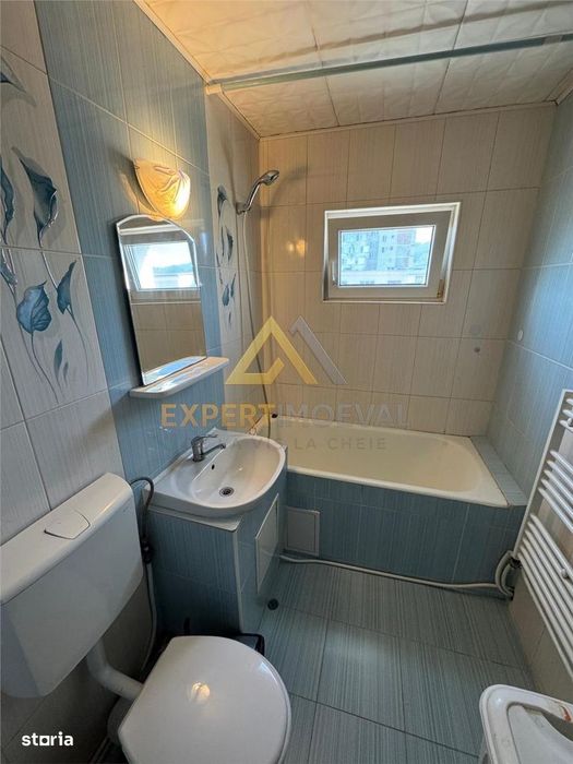Apartament 2 camere de vanzare, Str. Petru Rares