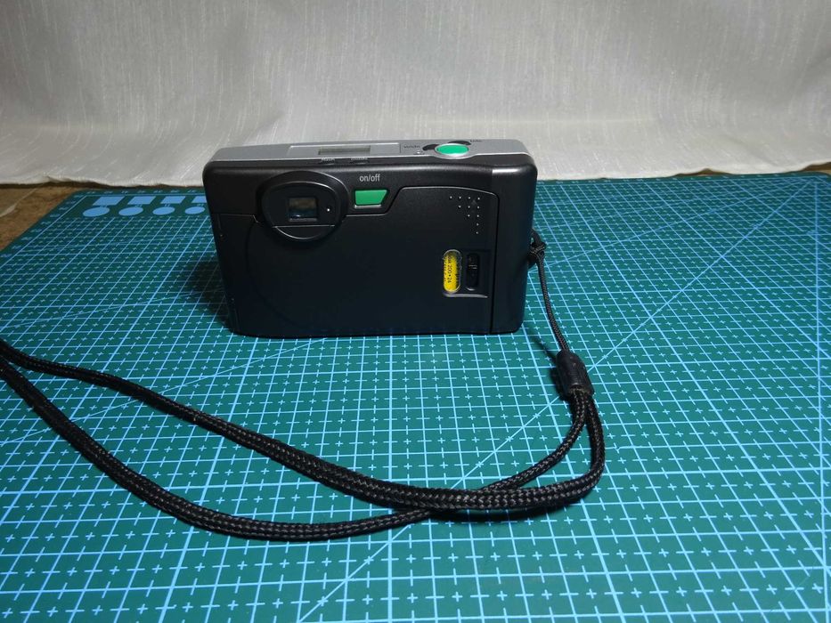 Aparat foto compact pe film 35mm Rollei Giro 90