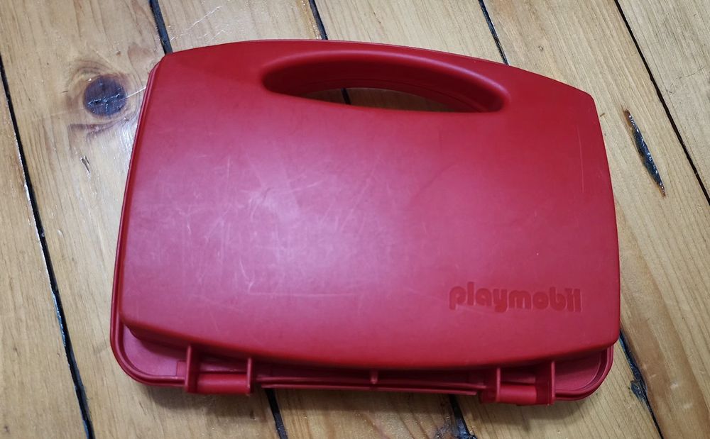 Playmobil.и Къщичка за кученца